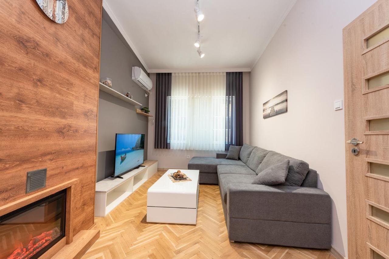 Downtown Apartment Burgas Zewnętrze zdjęcie